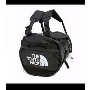 The North Face Base Camp Duffle Bag Backpack NWOT Black Hiking Travel Camping